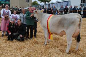 schoeneuter juengere jaguar jade josef und lukas schatt