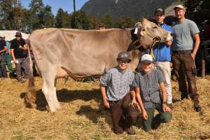 schoeneutersiegerin jung staldigers holdrio hope martin arnold imhof  silenen.1594.0982.9